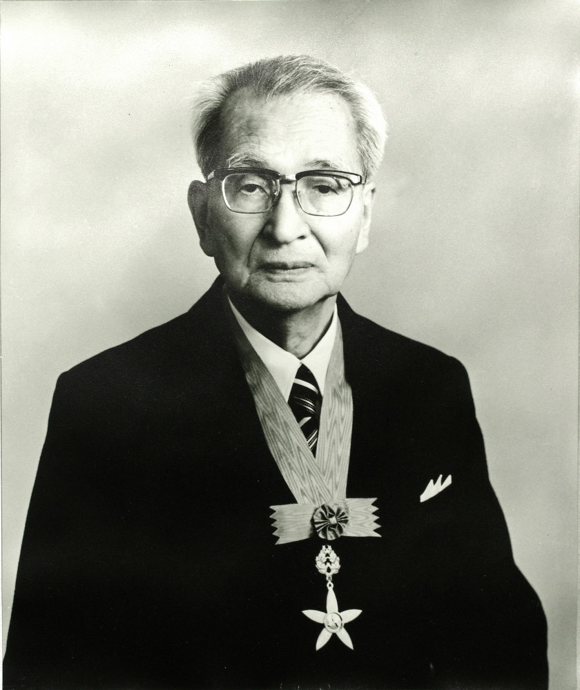 �����l�Y�i�͂��Ƃ肵�낤�j���i���j